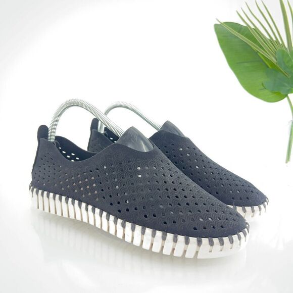 Ilse of Jacobsen Tulip Slip On Shoes Women's 38 8 Black White Flat Loafers Comfy - Picture 1 of 11
